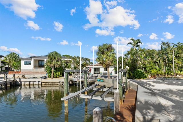 5448 AZURE WAY, Sarasota, FL 34242