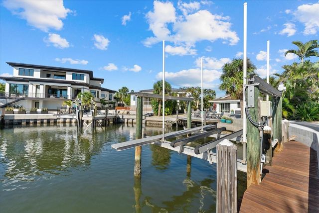 5448 AZURE WAY, Sarasota, FL 34242