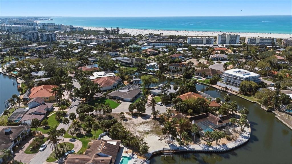 5448 AZURE WAY, Sarasota, FL 34242