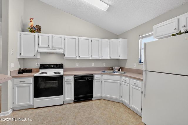 3000 WAVERING Lane, Middleburg, FL 32068