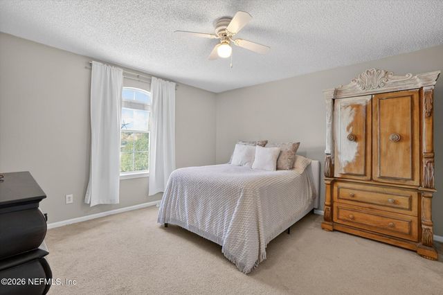 3000 WAVERING Lane, Middleburg, FL 32068