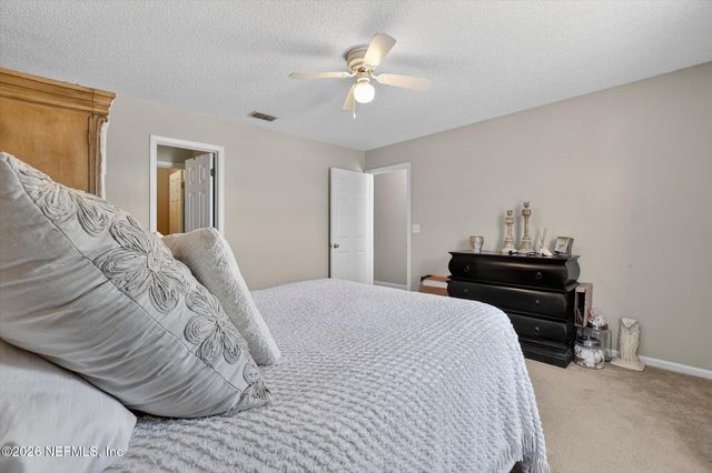 3000 WAVERING Lane, Middleburg, FL 32068