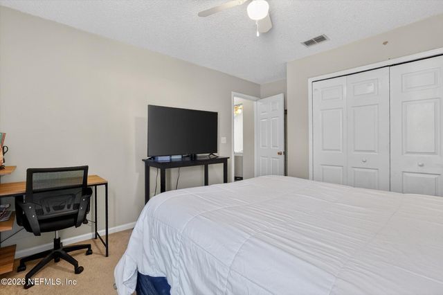 3000 WAVERING Lane, Middleburg, FL 32068