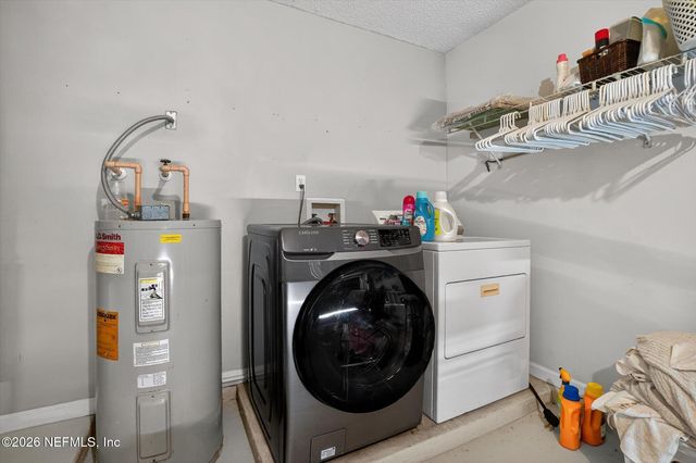 3000 WAVERING Lane, Middleburg, FL 32068