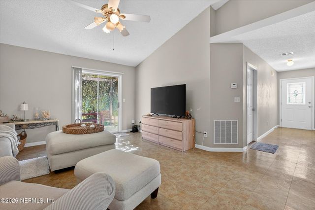 3000 WAVERING Lane, Middleburg, FL 32068