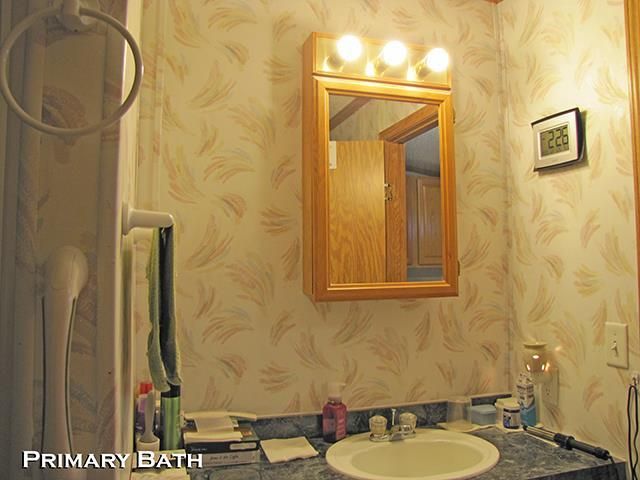 123 East Street, Potosi, WI 53820