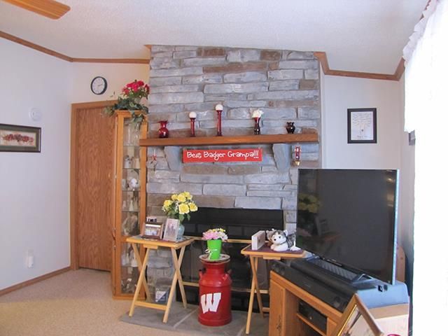 123 East Street, Potosi, WI 53820