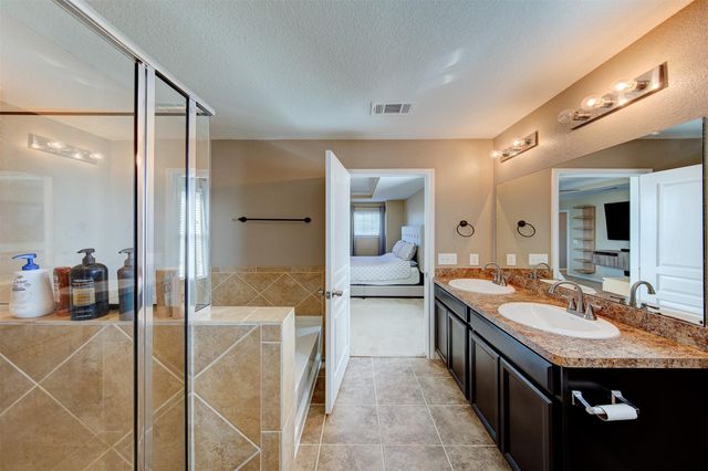 2422 Lawn Crest Drive, Missouri City, TX 77489