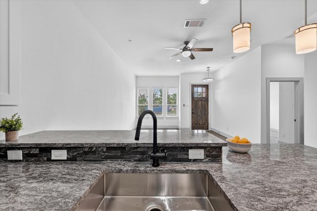 6027 Rivendell Drive, Frisco, TX 75035