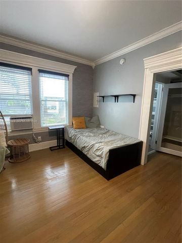 124 Mendoza Ave 2A, Coral Gables, FL 33134