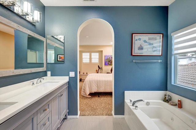 5173 Bluegrass Way, Oceanside, CA 92057