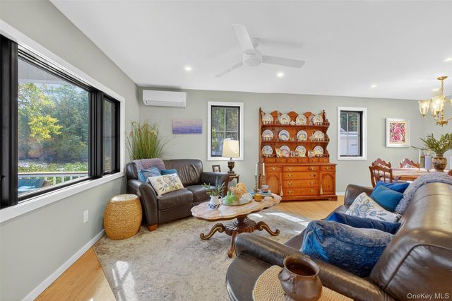 33 Brook Avenue, Hopewell Junction, NY 12533