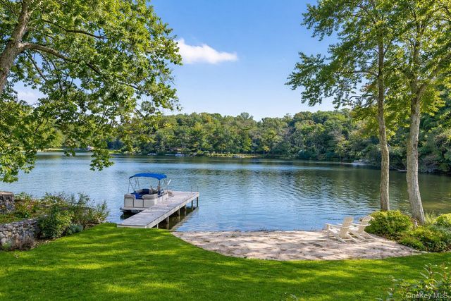 33 Brook Avenue, Hopewell Junction, NY 12533