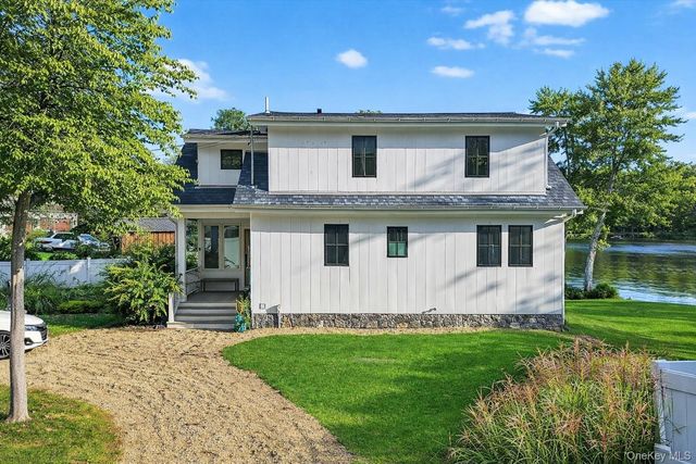 33 Brook Avenue, Hopewell Junction, NY 12533