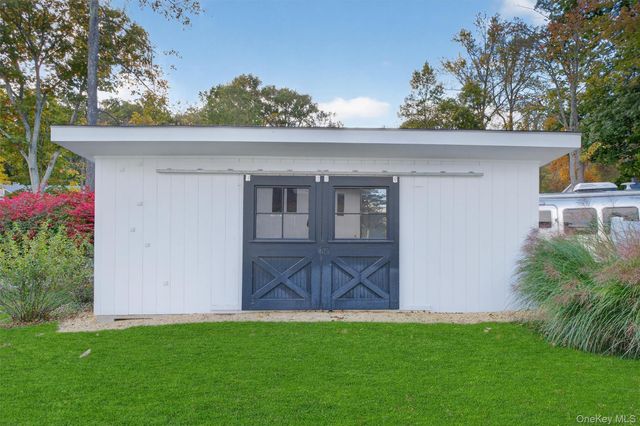 33 Brook Avenue, Hopewell Junction, NY 12533