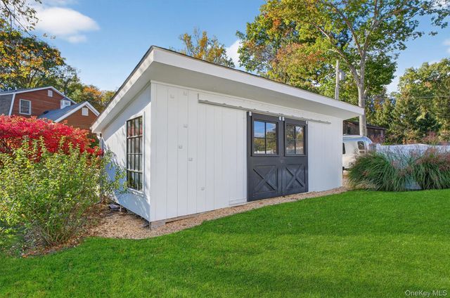 33 Brook Avenue, Hopewell Junction, NY 12533