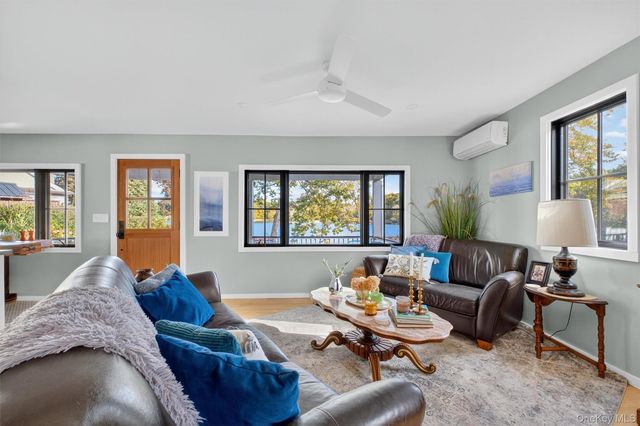 33 Brook Avenue, Hopewell Junction, NY 12533