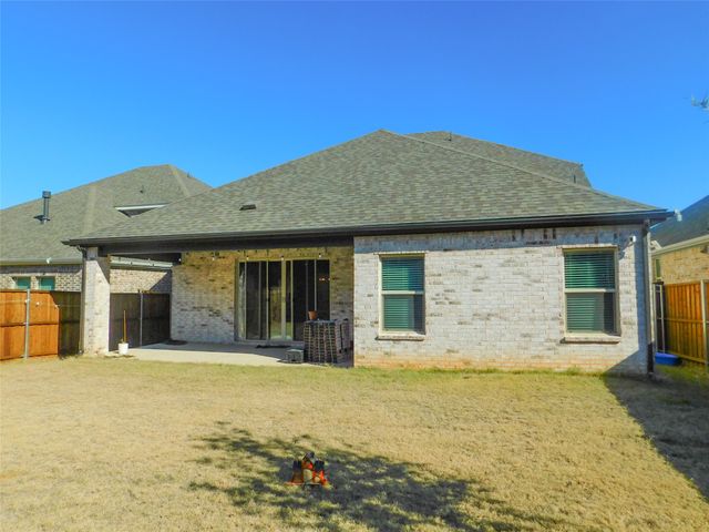 2457 Pinnacle Place, Corinth, TX 76210