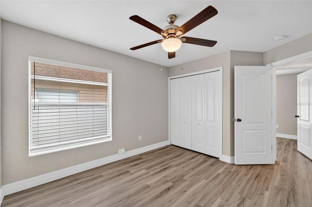 523 NAPA VALLEY CIRCLE, Valrico, FL 33594