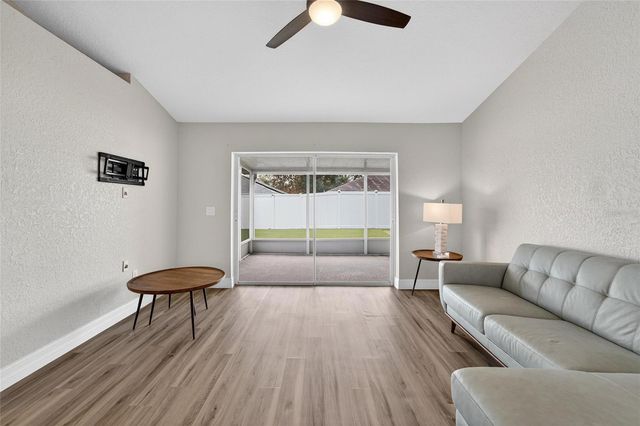 523 NAPA VALLEY CIRCLE, Valrico, FL 33594