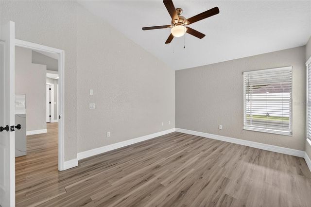 523 NAPA VALLEY CIRCLE, Valrico, FL 33594