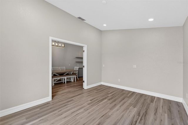 523 NAPA VALLEY CIRCLE, Valrico, FL 33594