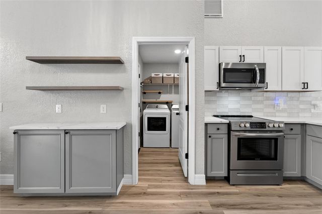 523 NAPA VALLEY CIRCLE, Valrico, FL 33594