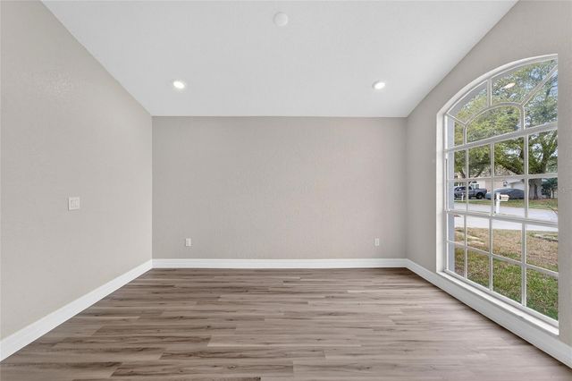 523 NAPA VALLEY CIRCLE, Valrico, FL 33594