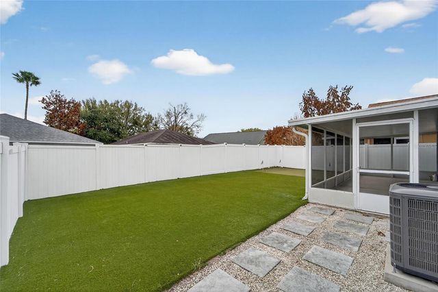 523 NAPA VALLEY CIRCLE, Valrico, FL 33594