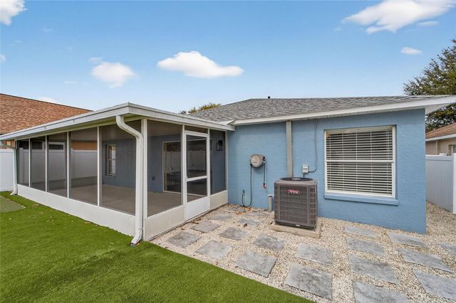 523 NAPA VALLEY CIRCLE, Valrico, FL 33594