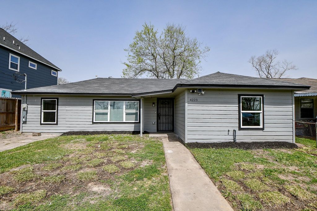 4223 Elmwood Street, Houston, TX 77051