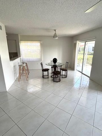 7372 Lake Meadow Way 101, Boynton Beach, FL 33437