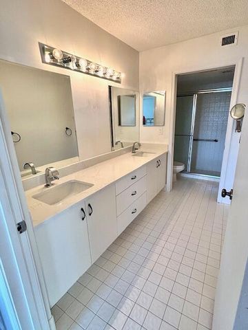 7372 Lake Meadow Way 101, Boynton Beach, FL 33437