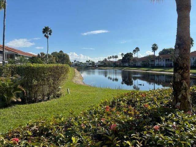 7372 Lake Meadow Way 101, Boynton Beach, FL 33437