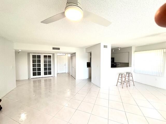 7372 Lake Meadow Way 101, Boynton Beach, FL 33437