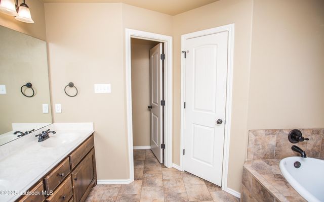 5006 Jarvis Street, Lubbock, TX 79416