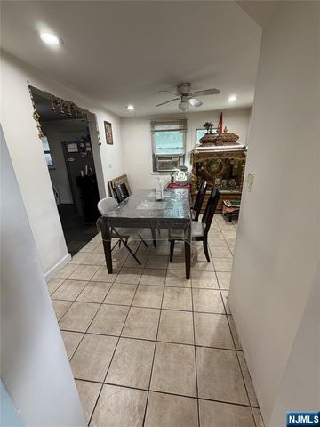 67 Chestnut Street, Rutherford, NJ 07070