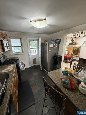 67 Chestnut Street, Rutherford, NJ 07070