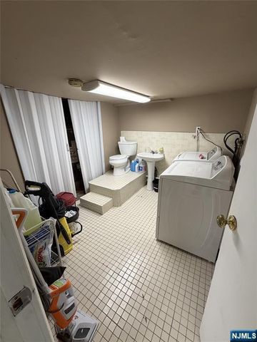67 Chestnut Street, Rutherford, NJ 07070