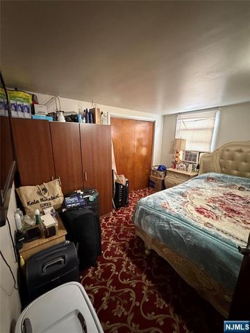 67 Chestnut Street, Rutherford, NJ 07070