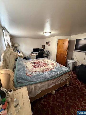 67 Chestnut Street, Rutherford, NJ 07070