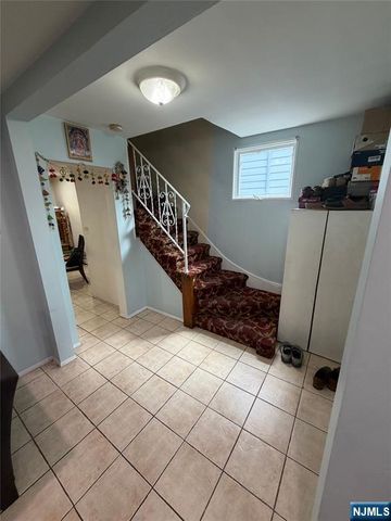 67 Chestnut Street, Rutherford, NJ 07070