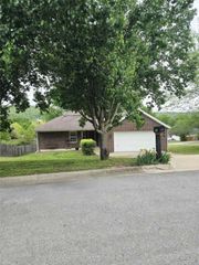 222 Rivendale Drive, West Fork, AR 72774