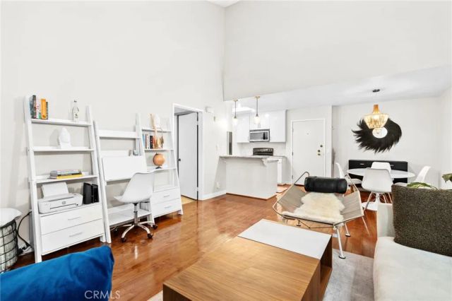4210 Via Arbolada 307, Los Angeles, CA 90042