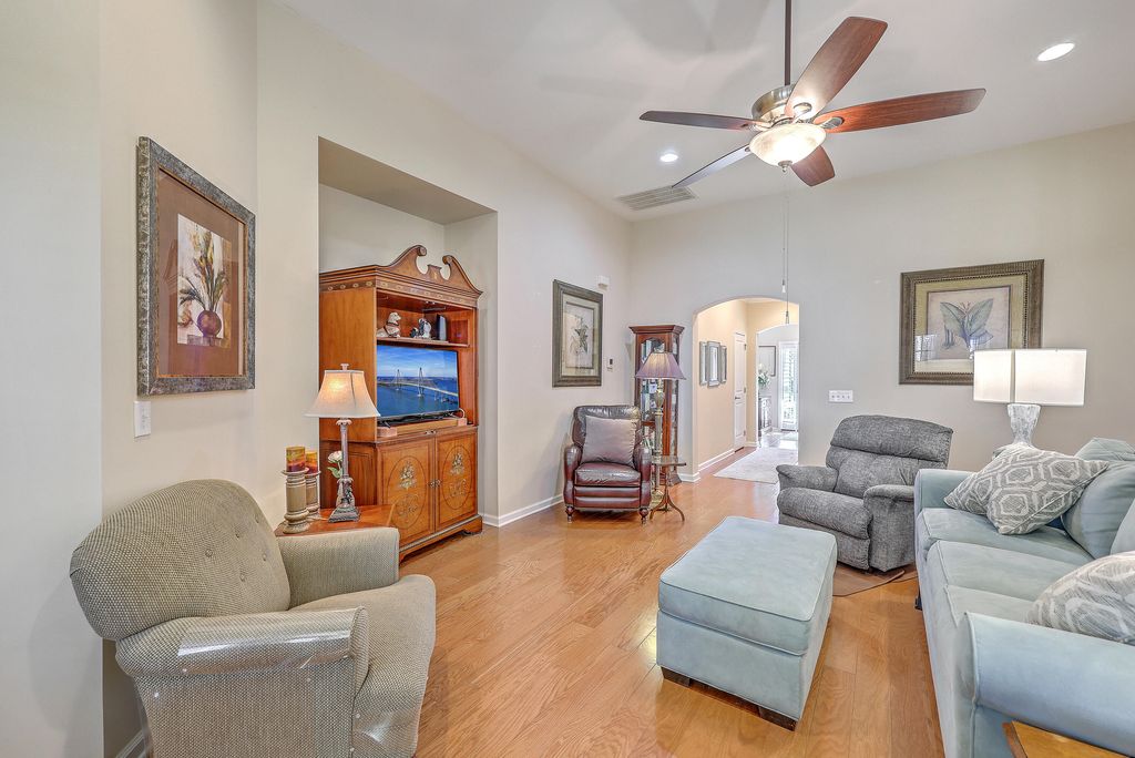 Image 11 of property listing at 5018 W Liberty Meadows Drive, Summerville, SC 29485