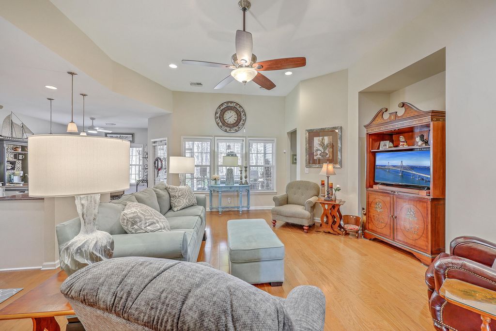 Image 9 of property listing at 5018 W Liberty Meadows Drive, Summerville, SC 29485