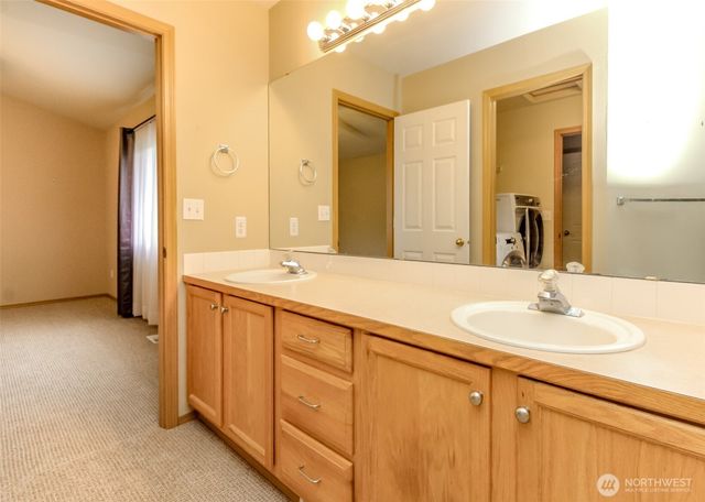 9621 148th Street Ct E, Puyallup, WA 98375