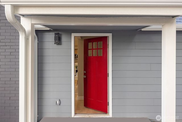 12041 S 56th Place, Seattle, WA 98178