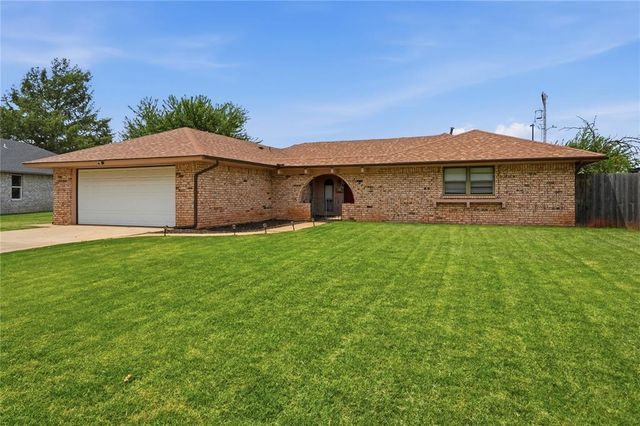11917 Camelot Place, Oklahoma City, OK 73120