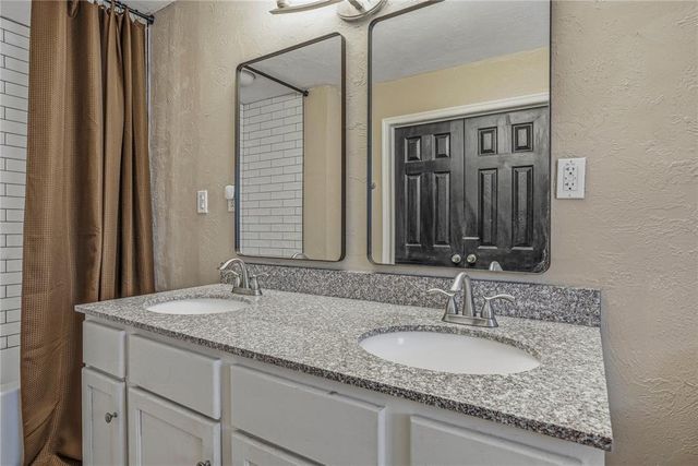 11917 Camelot Place, Oklahoma City, OK 73120